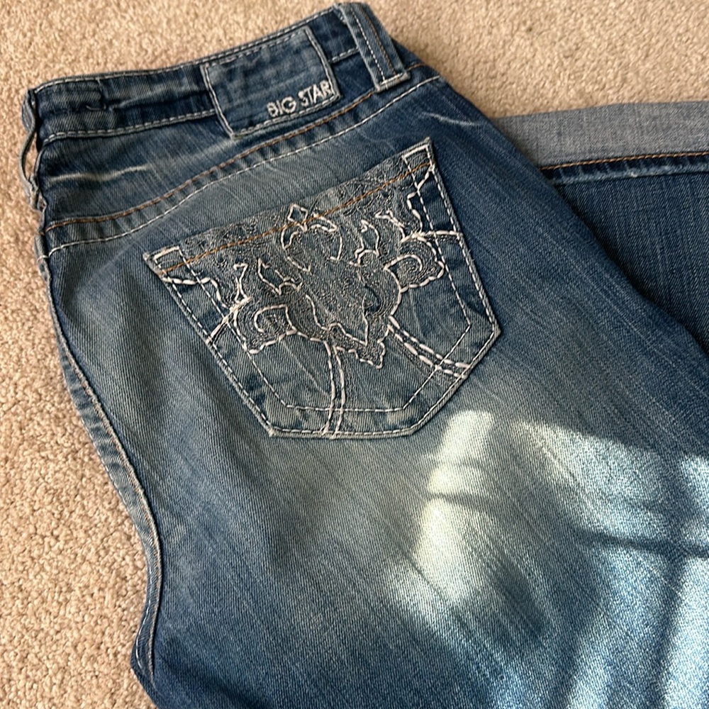 Big star jeans Rikki lowrise size 31 and 32 cropped Jean